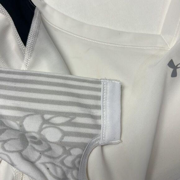 Under Armour Black/Off-White UPF 30 Heat Gear Compression Sleeveless… - Picture 14 of 15